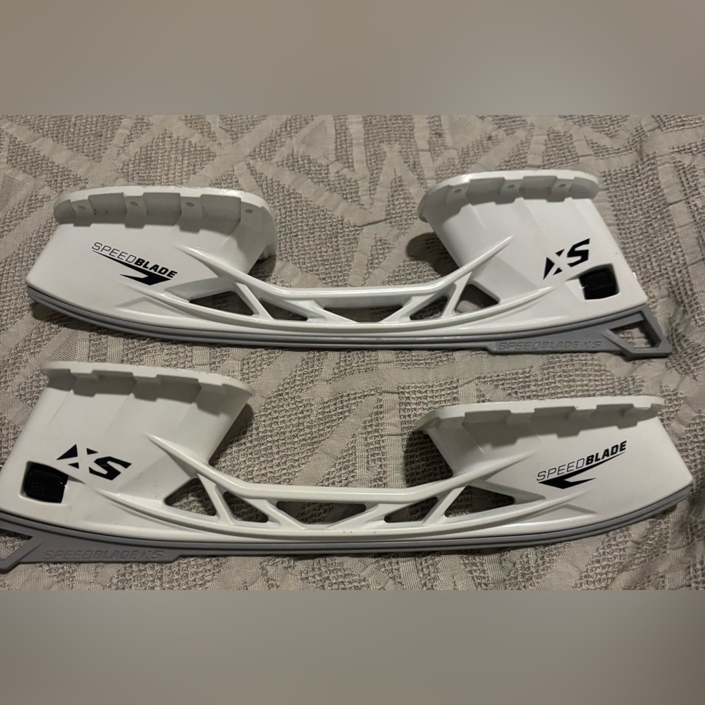 CCM Hockey SpeedBlade XS Skate Blade Holders Size 295 New